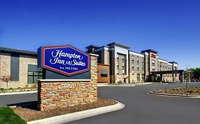 Hampton Inn & Suites Milwaukee West